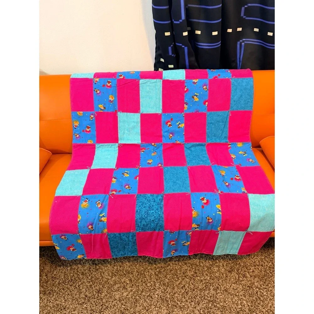 Trolls blanket